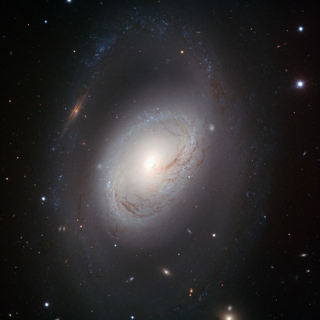 m96,m96 galaxy,ngc 3368